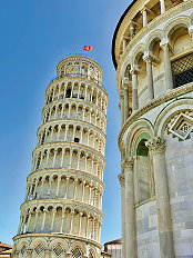 Domplatz in Pisa mit seinem markanten Wahrzeichen, dem Schiefen Turm