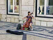 Straßenmusikerin